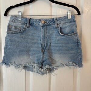 H&M Divided Light Blue Frayed Jean Shorts Women’s Size 6 Mini Shorts